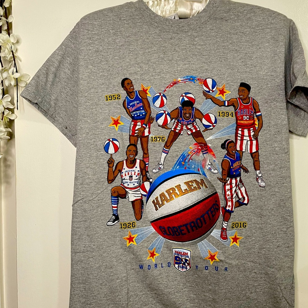 NEW Harlem Globetrotters WORLD TOUR 2016 SHIRT